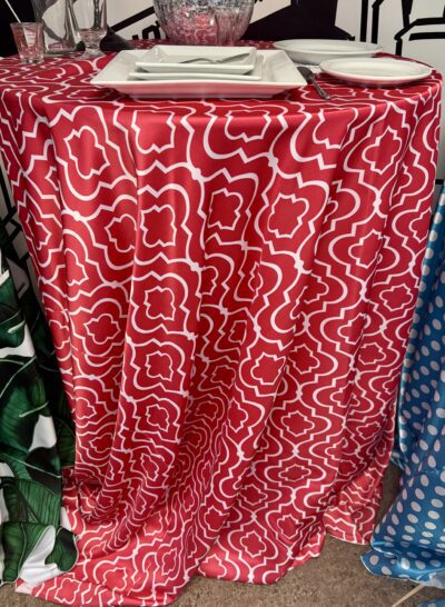 Table Cloth Red and White Deco Pattern - Image 2
